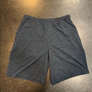 Navy Lululemon pacebreaker shorts size L